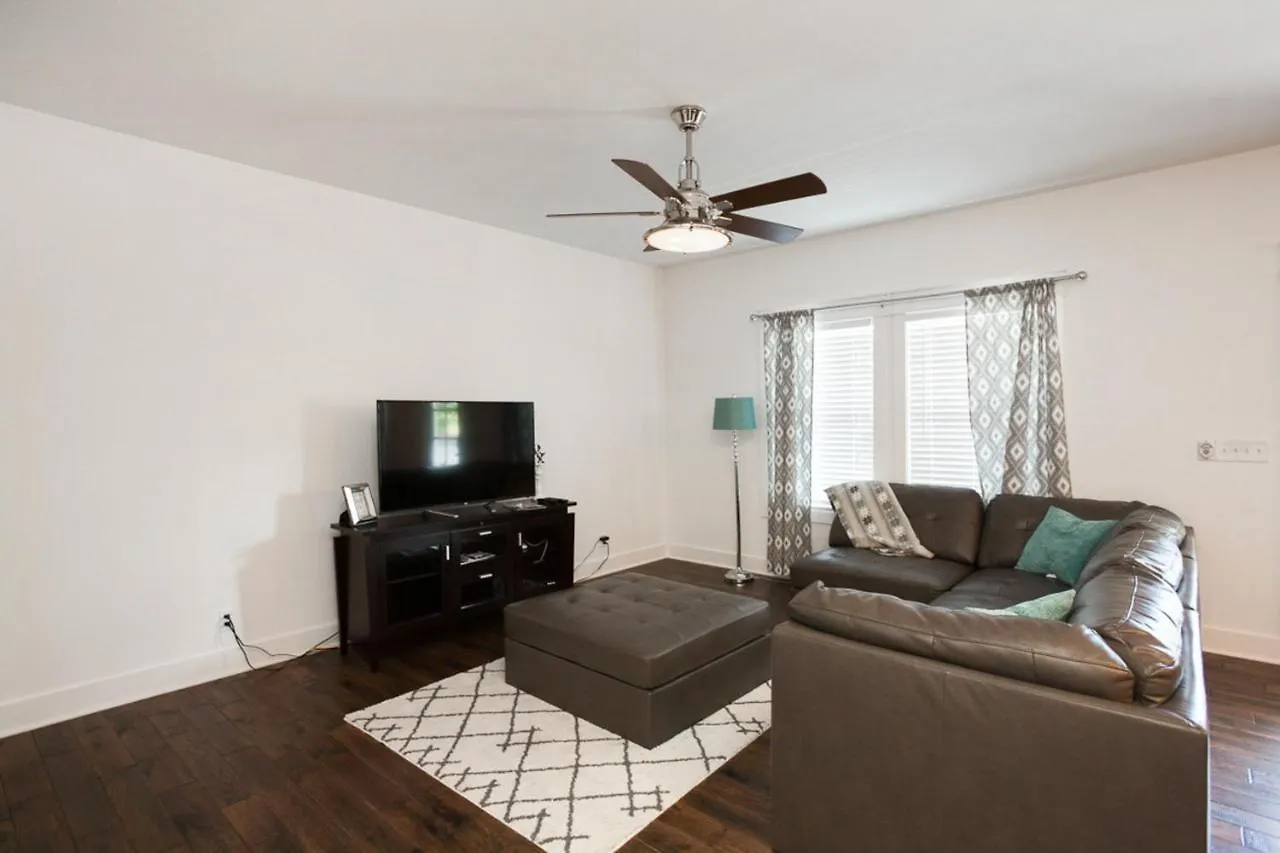 Holiday home Dandelion Manor Villa Nashville