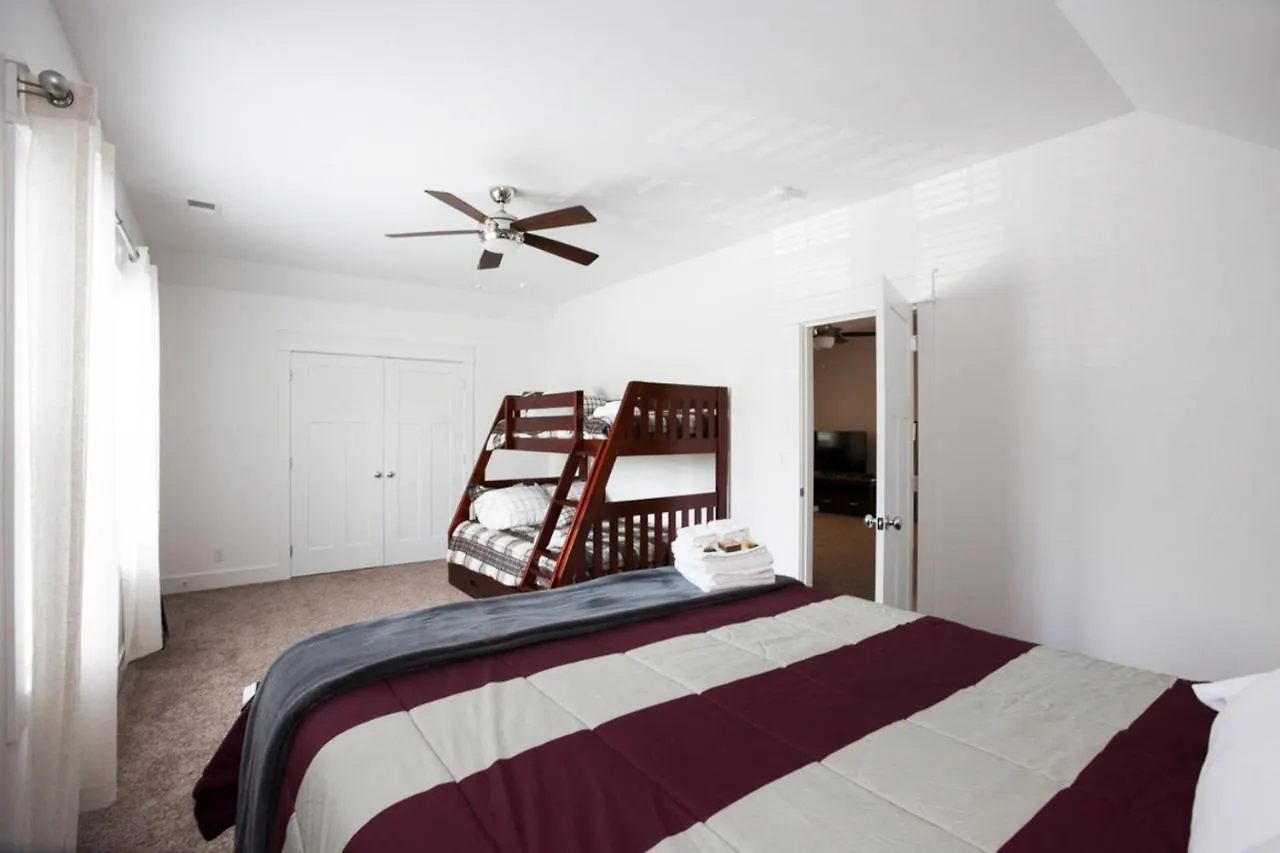 Holiday home Dandelion Manor Villa Nashville